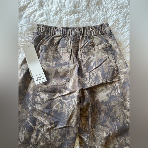 No Boundaries | Camo Wide Leg Cargo Pants - Picture 11 of 12